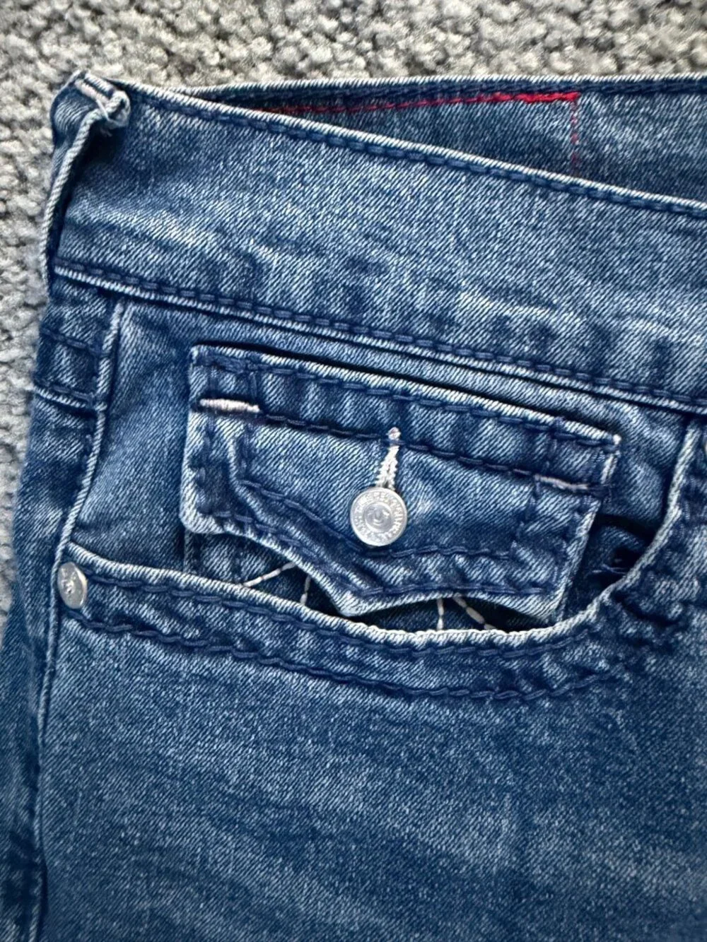 True Religion Geno Big T Flap Slim Jeans Men's Size 34x32-Med. Wash Excellent UC